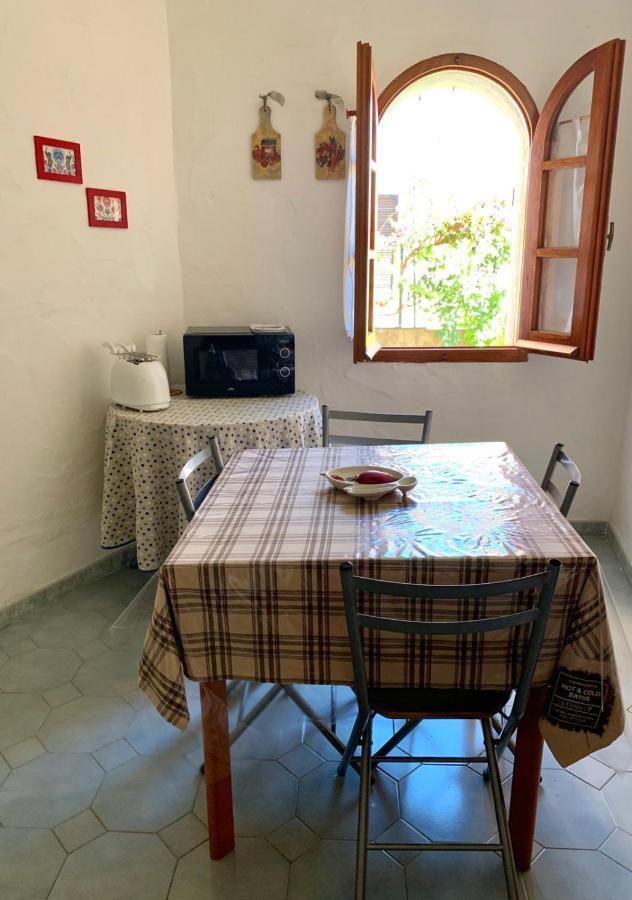 Villa Le Ginestre La Caletta Buitenkant foto