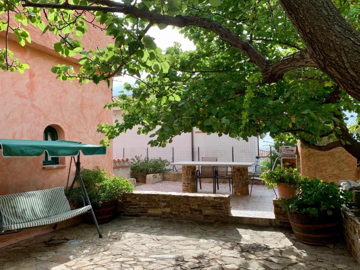 Villa Le Ginestre La Caletta Buitenkant foto